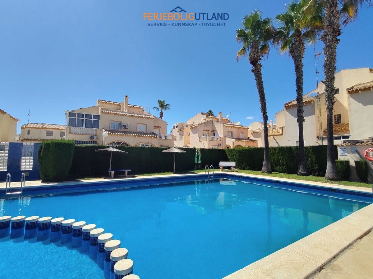 2 quarto Casa em Banda para venda em Playa Flamenca com piscina garagem - 229 900 € (Ref: 10081997)