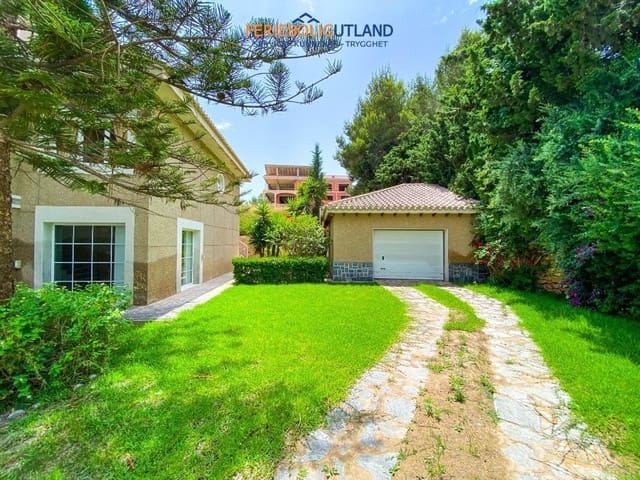 7 makuuhuone Huvila myytävänä paikassa Villamartin, Orihuela mukana uima-altaan 
autotalli - 1 080 000 € (Ref: 10081998)