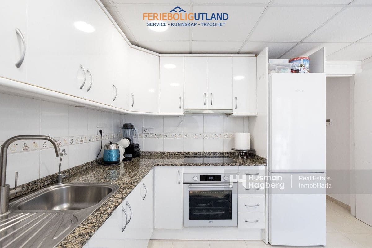 2 soveværelse Byhus til salg i Ciudad Quesada med swimmingpool - € 229.000 (Ref: 10081999)