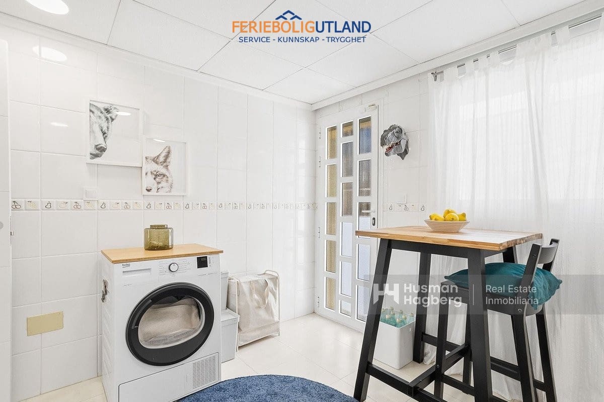 2 soveværelse Byhus til salg i Ciudad Quesada med swimmingpool - € 229.000 (Ref: 10081999)