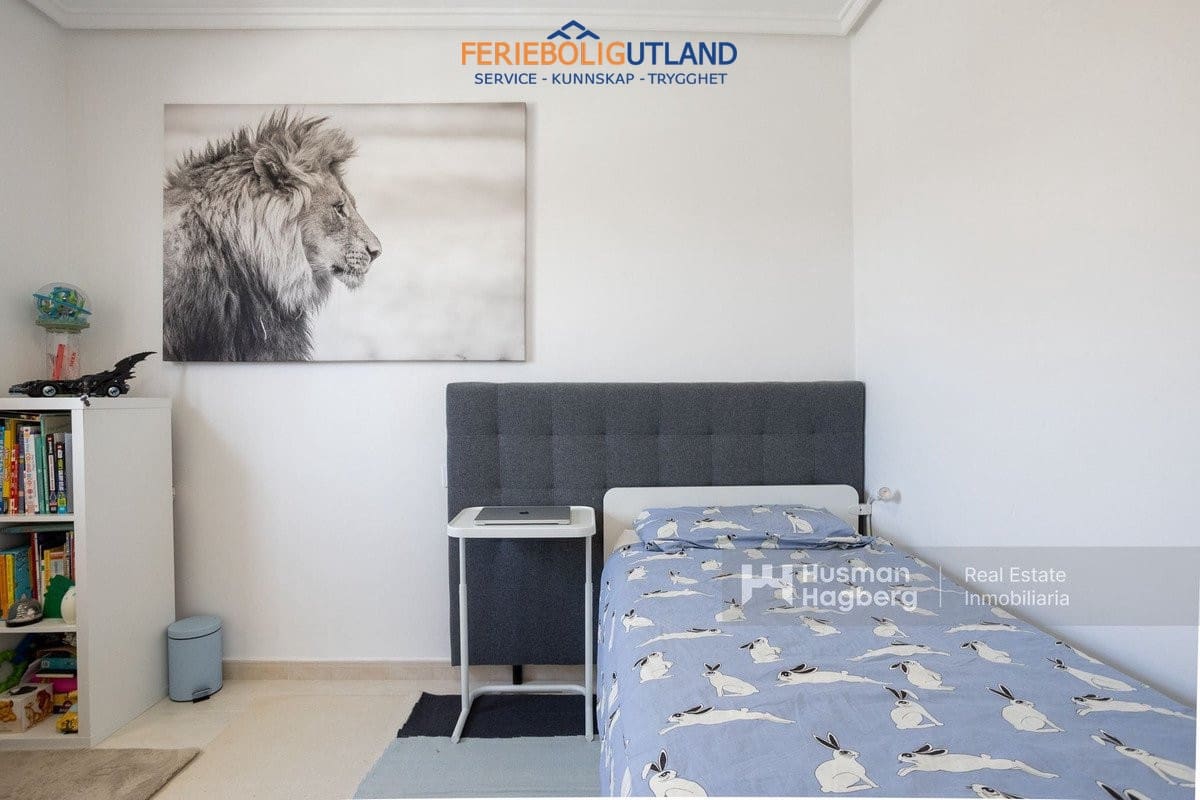 2 soveværelse Byhus til salg i Ciudad Quesada med swimmingpool - € 229.000 (Ref: 10081999)