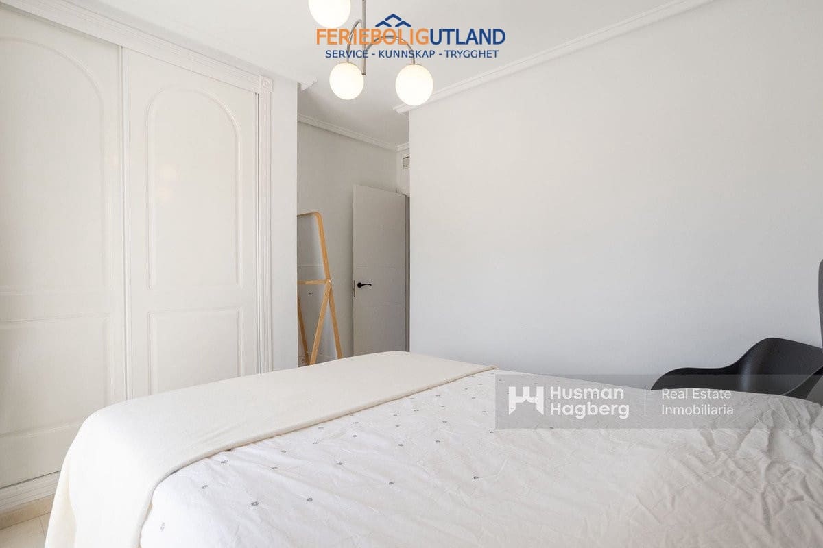 2 soveværelse Byhus til salg i Ciudad Quesada med swimmingpool - € 229.000 (Ref: 10081999)