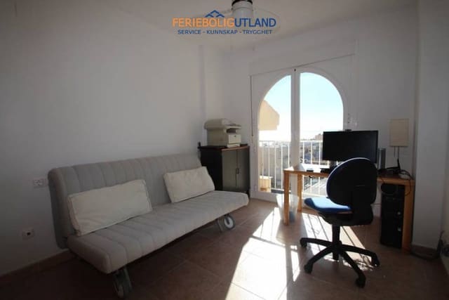 2 makuuhuone Kattohuoneisto myytävänä paikassa Campoamor, Orihuela mukana uima-altaan 
autotalli - 330 000 € (Ref: 10082000)