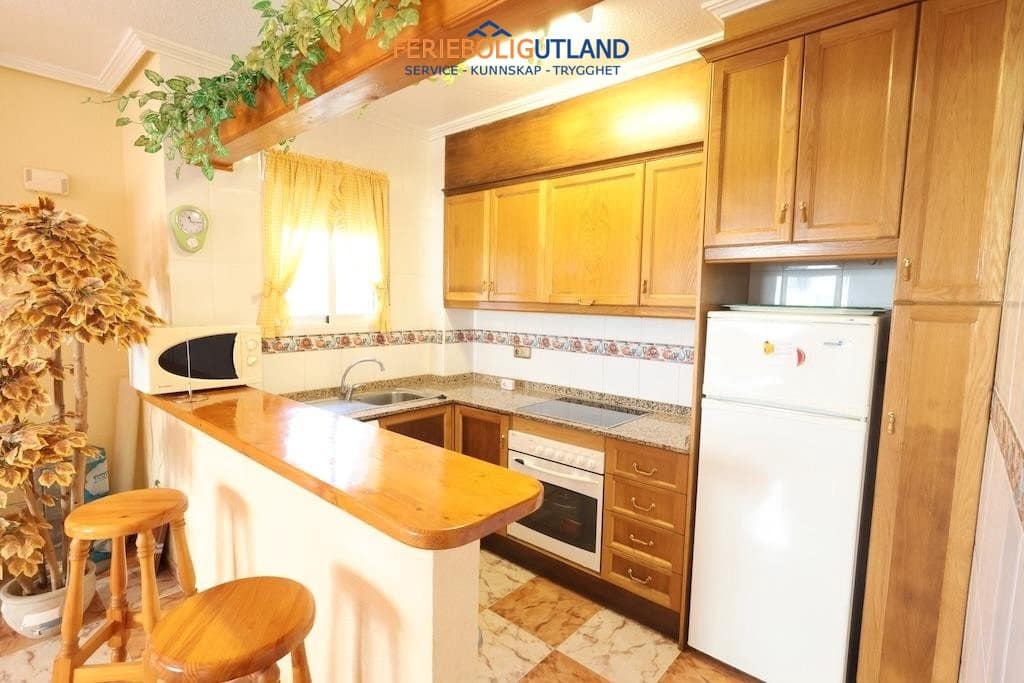 2 chambre Maison de Ville à vendre à Playa Flamenca avec piscine garage - 240 000 € (Ref: 10082001)