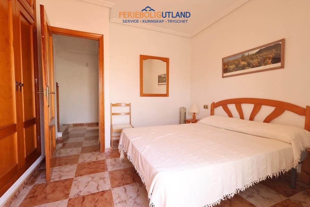 2 chambre Maison de Ville à vendre à Playa Flamenca avec piscine garage - 240 000 € (Ref: 10082001)