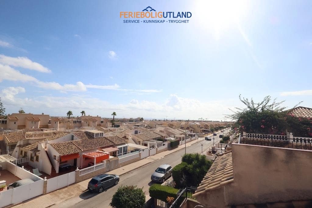 2 chambre Maison de Ville à vendre à Playa Flamenca avec piscine garage - 240 000 € (Ref: 10082001)