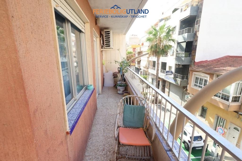 3 slaapkamer Appartement te koop in Torrevieja - € 210.000 (Ref: 10082002)