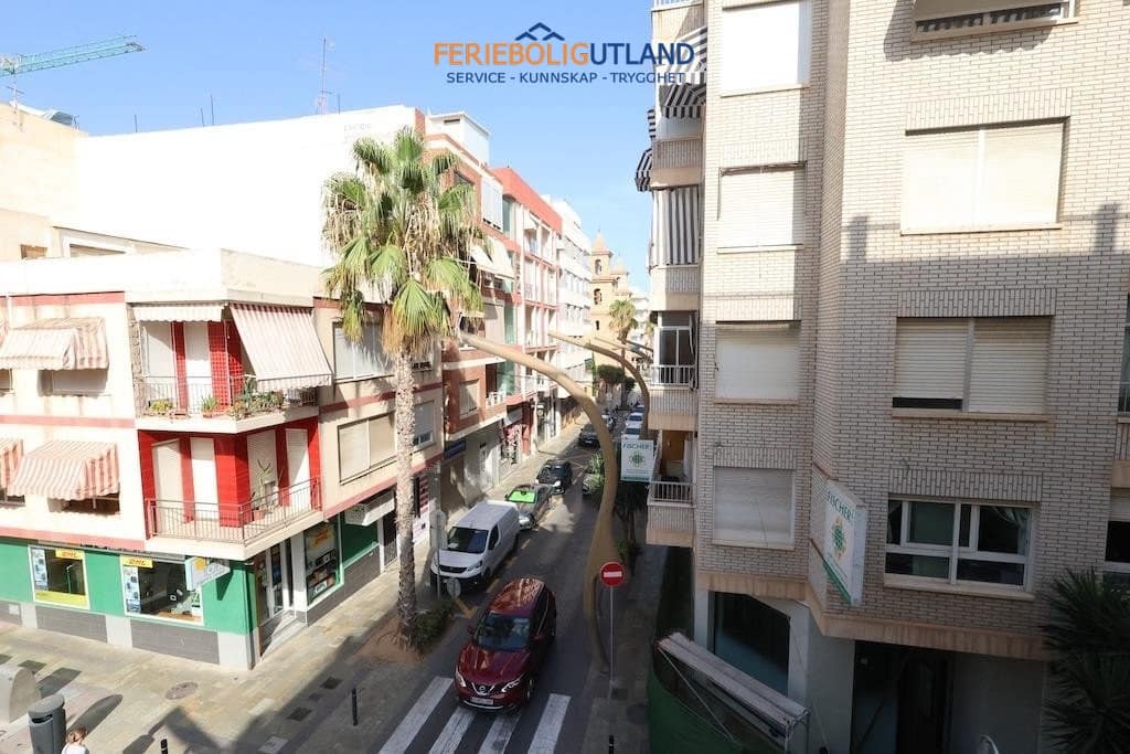 3 slaapkamer Appartement te koop in Torrevieja - € 210.000 (Ref: 10082002)