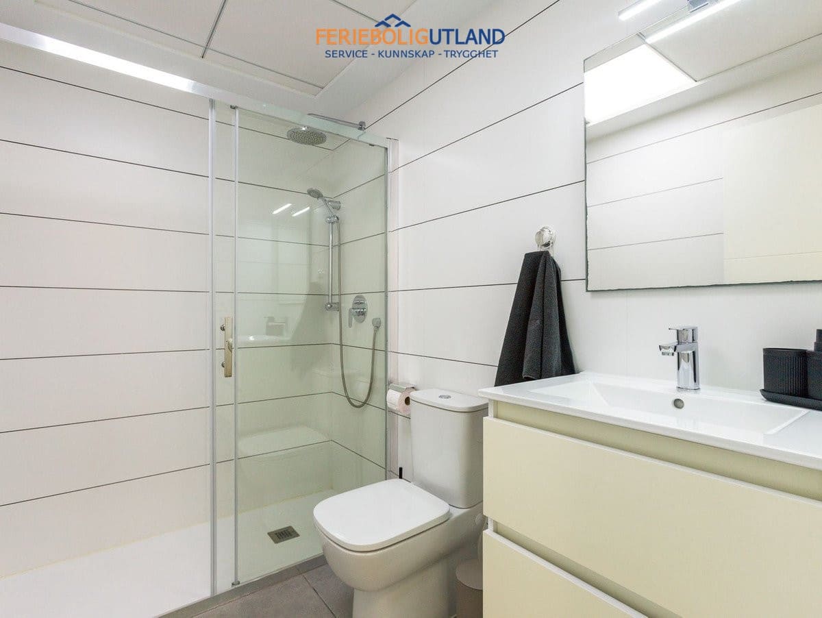 2 Zimmer Penthouse zu verkaufen in Villamartin mit Pool Garage - 298.000 € (Ref: 10082003)