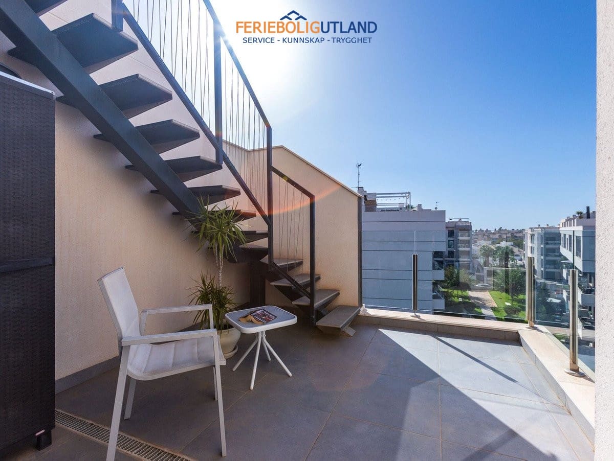 2 Zimmer Penthouse zu verkaufen in Villamartin mit Pool Garage - 298.000 € (Ref: 10082003)