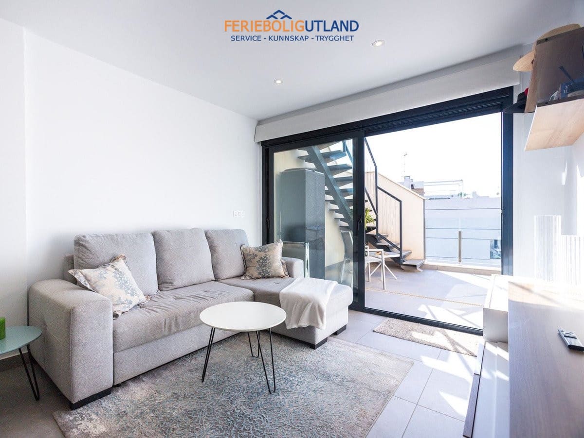 2 Zimmer Penthouse zu verkaufen in Villamartin mit Pool Garage - 298.000 € (Ref: 10082003)