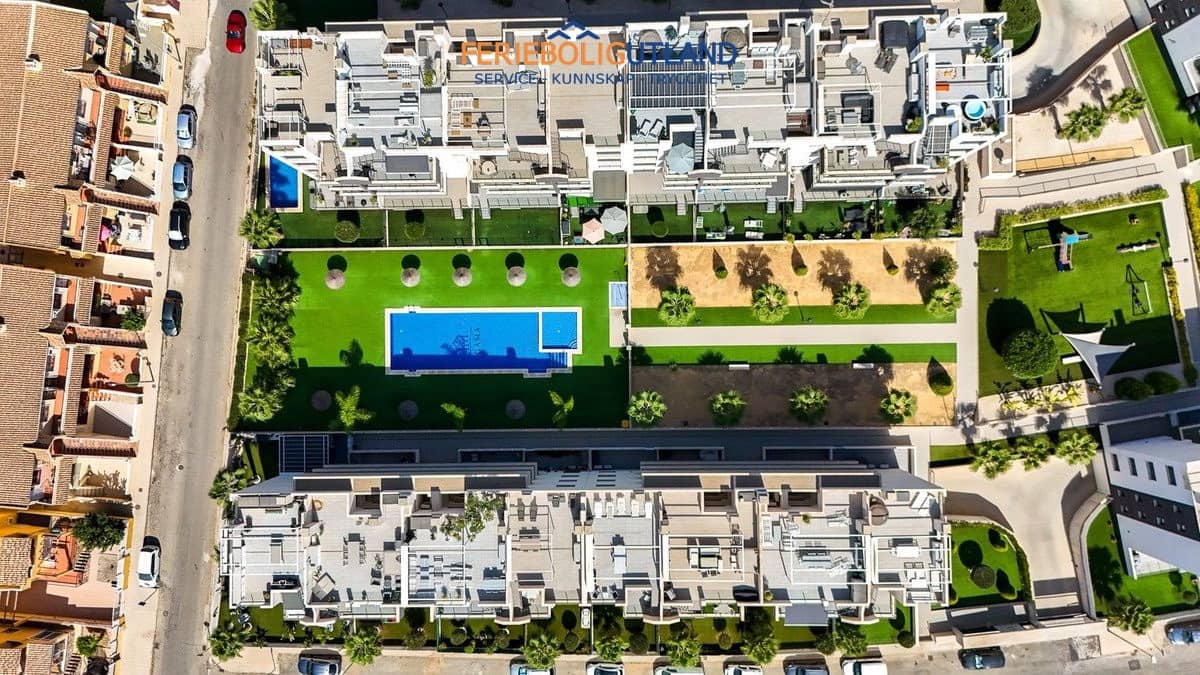 2 Zimmer Penthouse zu verkaufen in Villamartin mit Pool Garage - 298.000 € (Ref: 10082003)