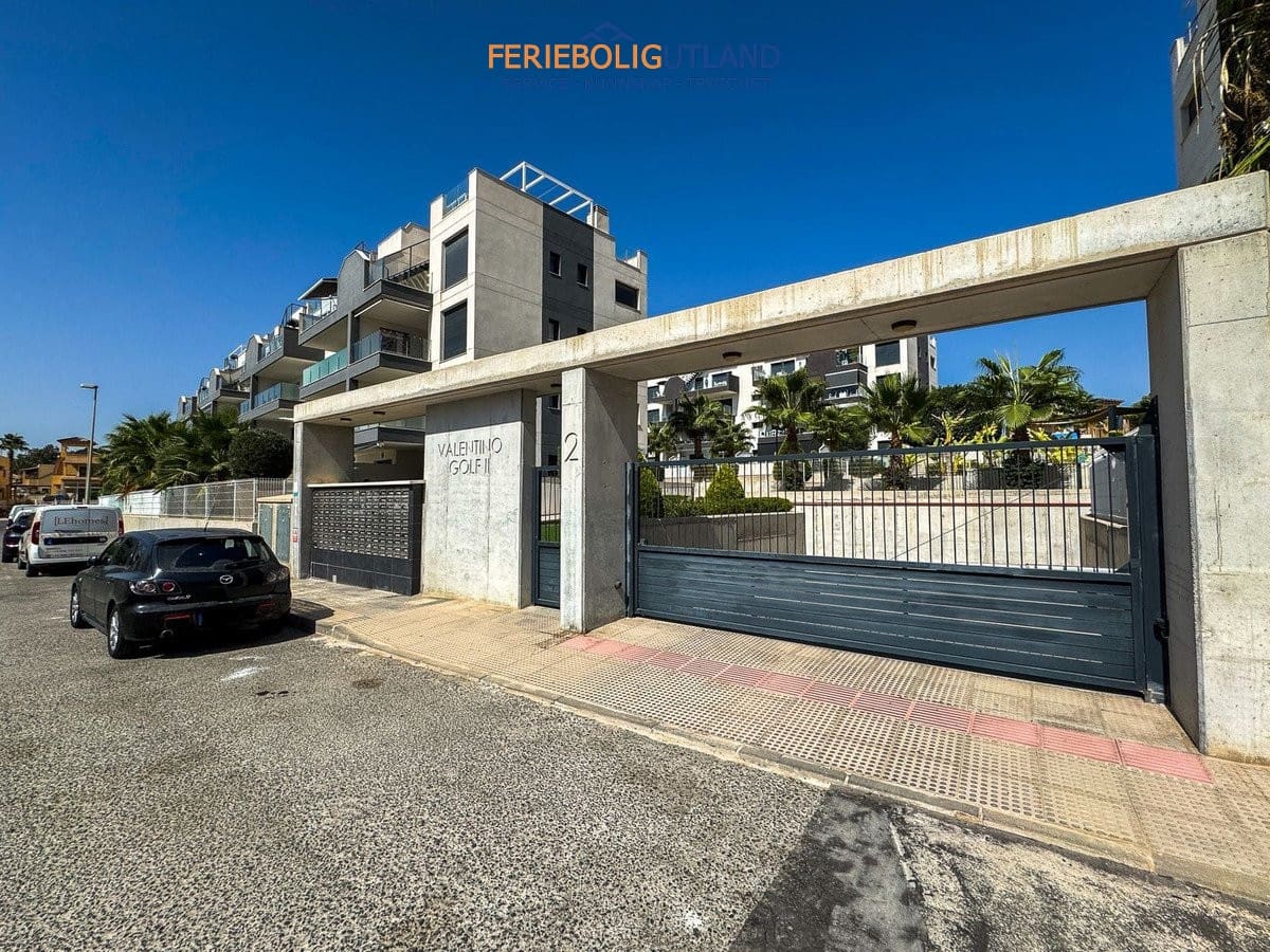 2 Zimmer Penthouse zu verkaufen in Villamartin mit Pool Garage - 298.000 € (Ref: 10082003)