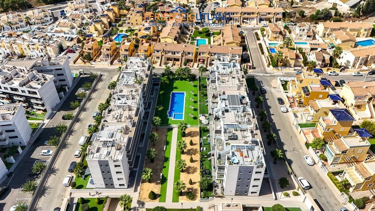 2 Zimmer Penthouse zu verkaufen in Villamartin mit Pool Garage - 298.000 € (Ref: 10082003)