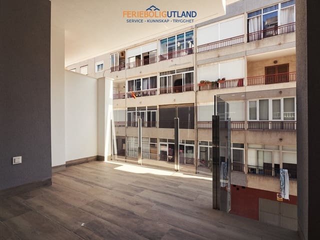 2 makuuhuone Huoneisto myytävänä paikassa Las Piscinas Naturales, Torrevieja mukana uima-altaan 
autotalli - 326 900 € (Ref: 10086561)