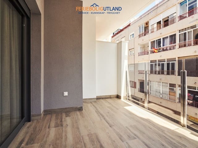 2 makuuhuone Huoneisto myytävänä paikassa Las Piscinas Naturales, Torrevieja mukana uima-altaan 
autotalli - 326 900 € (Ref: 10086561)