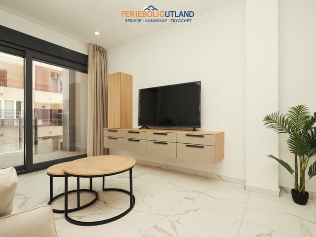 2 makuuhuone Huoneisto myytävänä paikassa Las Piscinas Naturales, Torrevieja mukana uima-altaan 
autotalli - 326 900 € (Ref: 10086561)