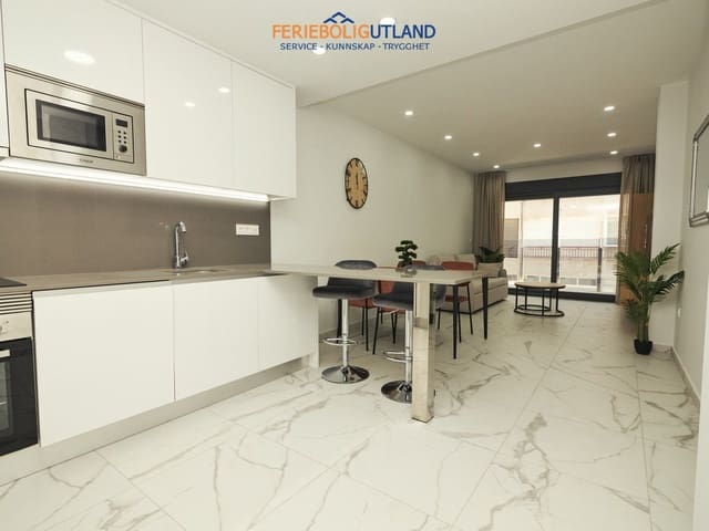 2 makuuhuone Huoneisto myytävänä paikassa Las Piscinas Naturales, Torrevieja mukana uima-altaan 
autotalli - 326 900 € (Ref: 10086561)