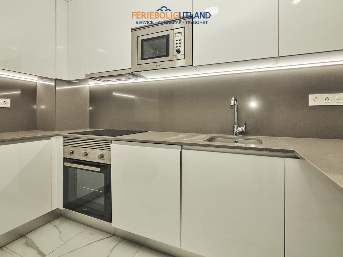 2 makuuhuone Huoneisto myytävänä paikassa Torrevieja mukana uima-altaan 
autotalli - 326 900 € (Ref: 10086561)