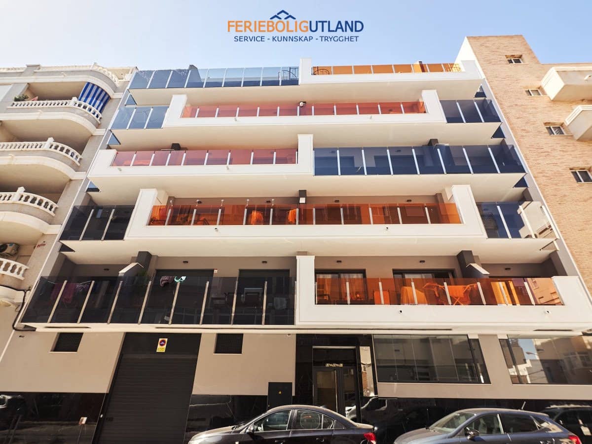 2 makuuhuone Huoneisto myytävänä paikassa Torrevieja mukana uima-altaan 
autotalli - 326 900 € (Ref: 10086561)