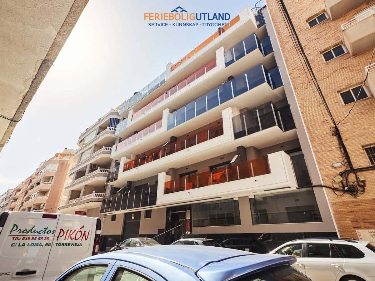 2 makuuhuone Huoneisto myytävänä paikassa Torrevieja mukana uima-altaan 
autotalli - 326 900 € (Ref: 10086561)
