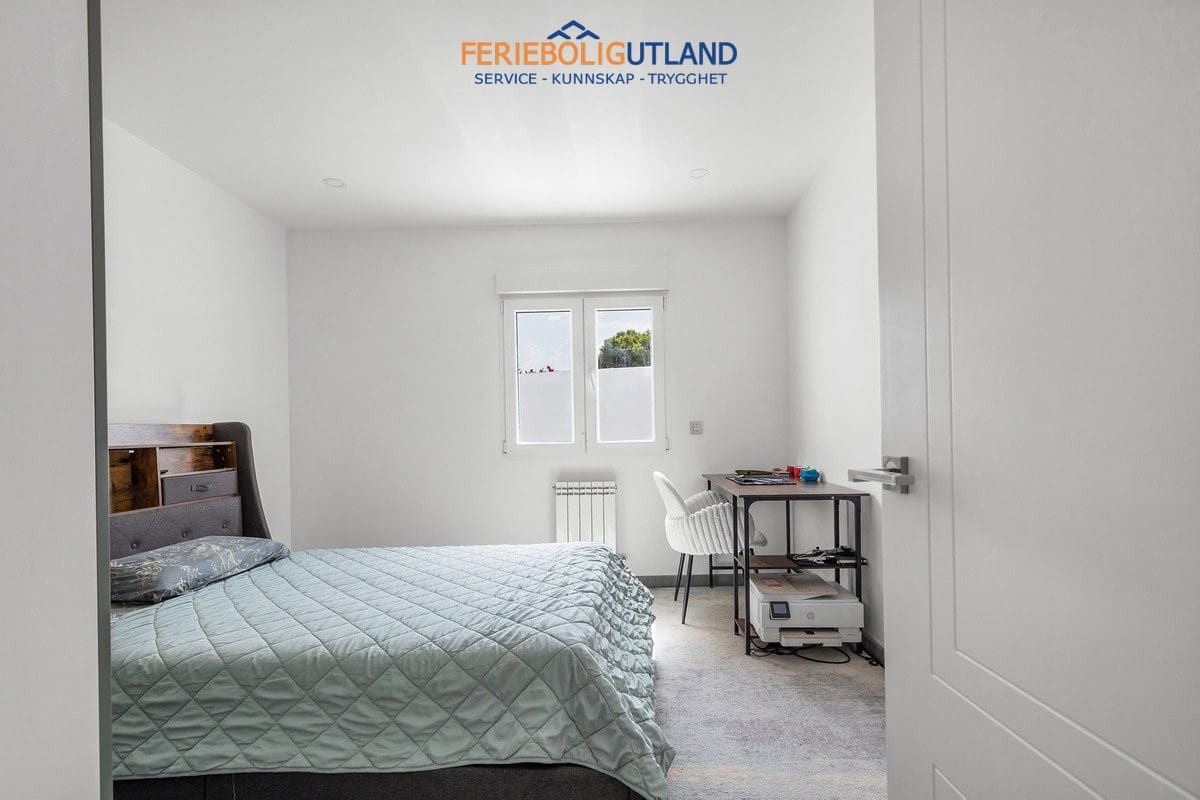 5 Zimmer Villa zu verkaufen in Los Balcones mit Pool Garage - 849.000 € (Ref: 10086562)