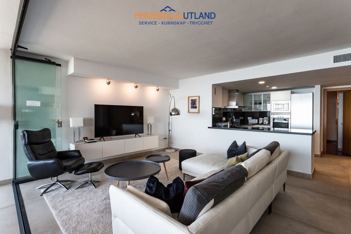 3 sypialnia Penthouse na sprzedaż w Benalmadena z basenem garażem - 898 000 € (Ref: 10086565)