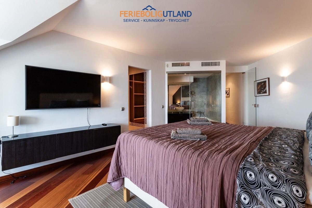 3 sypialnia Penthouse na sprzedaż w Benalmadena z basenem garażem - 898 000 € (Ref: 10086565)
