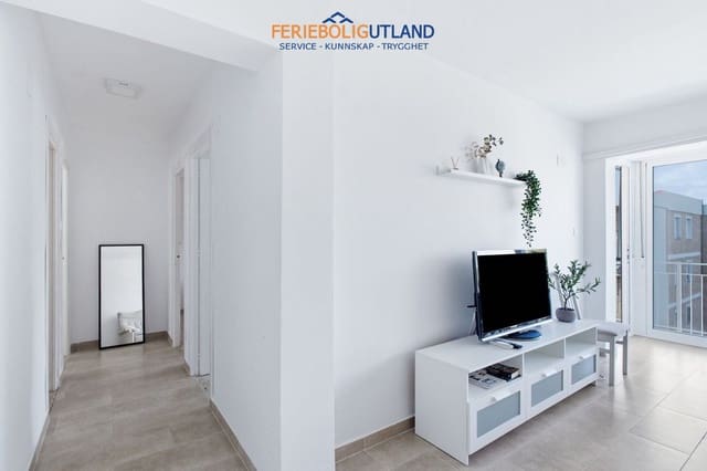 Apartamento de 3 habitaciones en Punta Prima, Orihuela en venta con garaje - 179.000 € (Ref: 10086568)