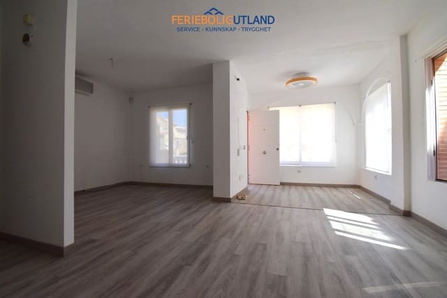 3 Zimmer Villa zu verkaufen in Playa Flamenca, Orihuela mit Pool Garage - 429.000 € (Ref: 10086739)
