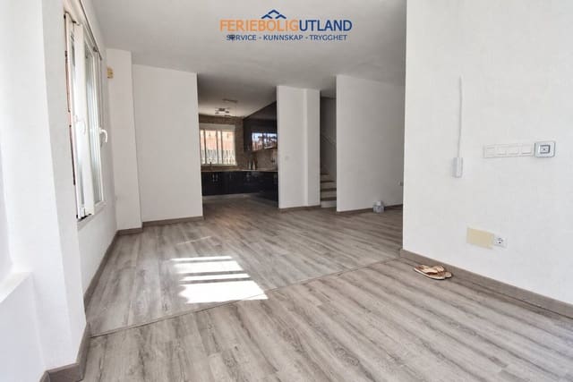 3 Zimmer Villa zu verkaufen in Playa Flamenca, Orihuela mit Pool Garage - 429.000 € (Ref: 10086739)