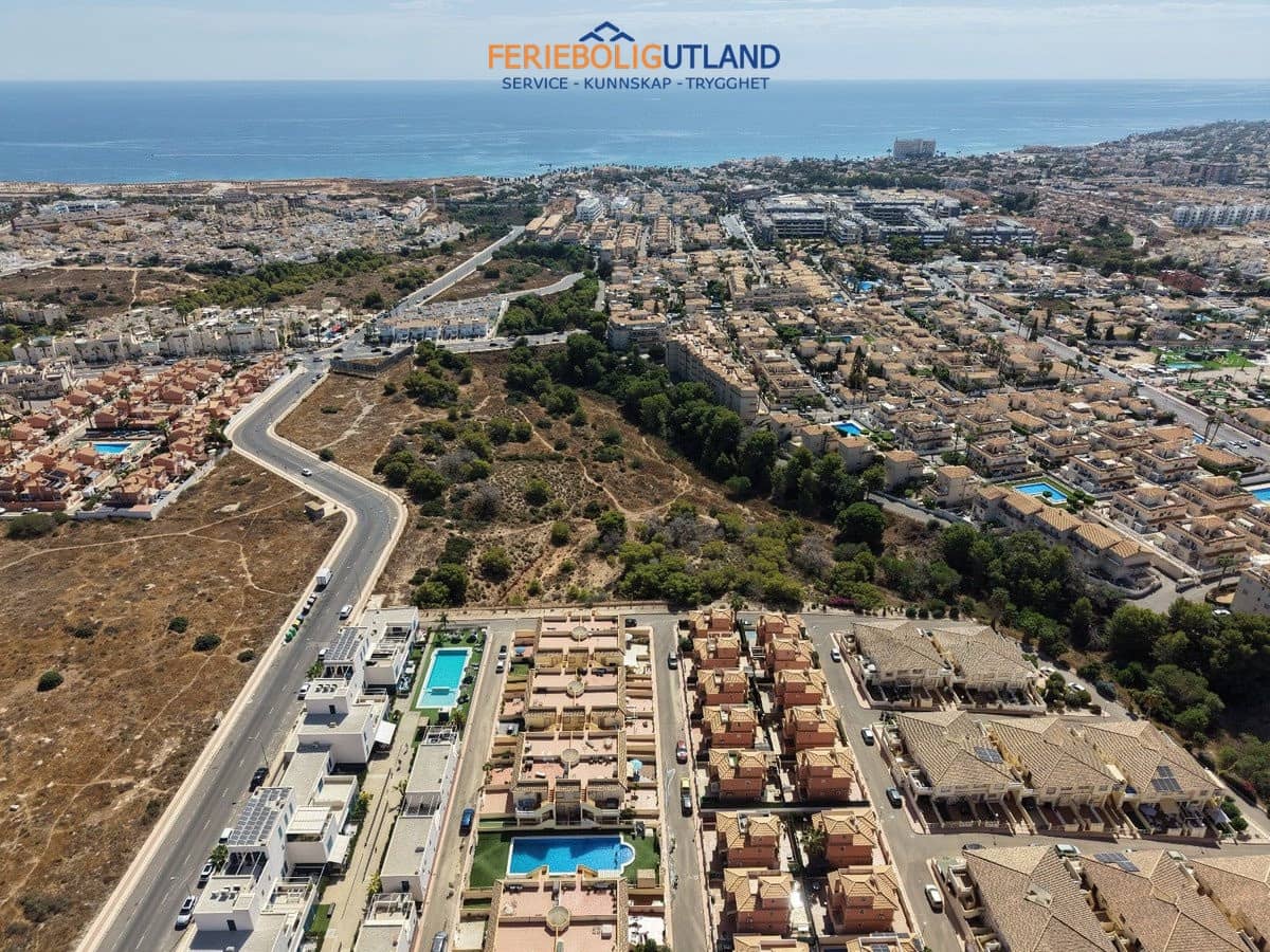 3 Zimmer Villa zu verkaufen in Playa Flamenca mit Pool Garage - 429.000 € (Ref: 10086739)