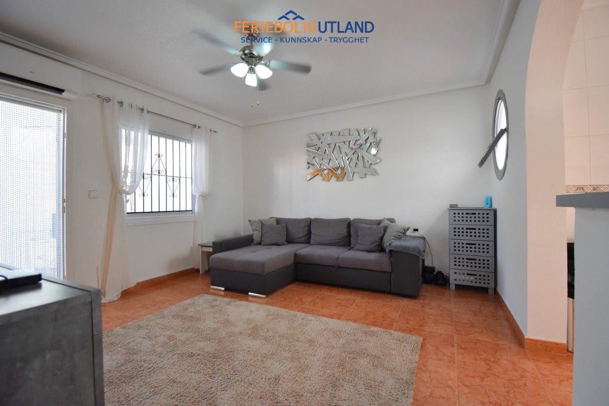 2 Zimmer Apartment zu verkaufen in Playa Flamenca mit Pool Garage - 180.000 € (Ref: 10086740)