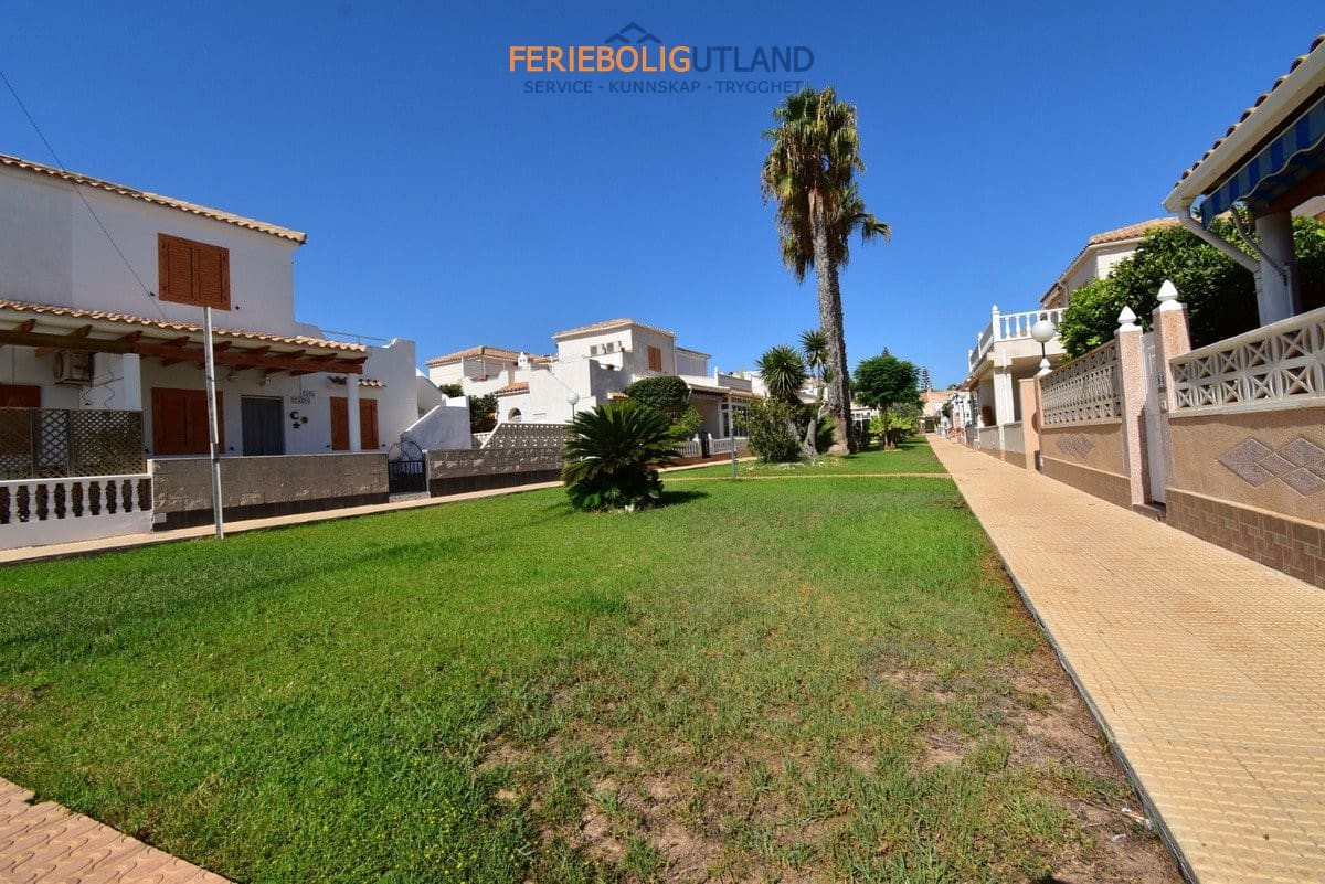 2 Zimmer Apartment zu verkaufen in Playa Flamenca mit Pool Garage - 180.000 € (Ref: 10086740)