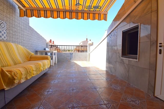 3 makuuhuone Paritalo myytävänä paikassa La Zenia, Orihuela mukana uima-altaan - 315 000 € (Ref: 10086741)