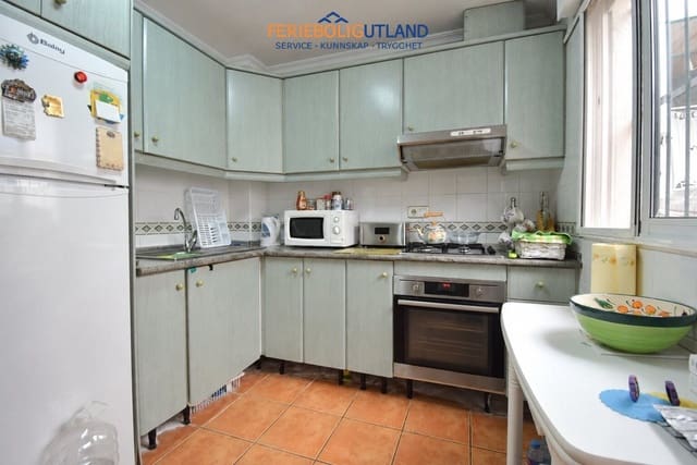 3 makuuhuone Paritalo myytävänä paikassa La Zenia, Orihuela mukana uima-altaan - 315 000 € (Ref: 10086741)
