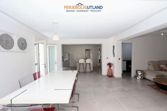 4 chambre Villa/Maison à vendre à Los Balcones avec piscine garage - 525 000 € (Ref: 10095475)