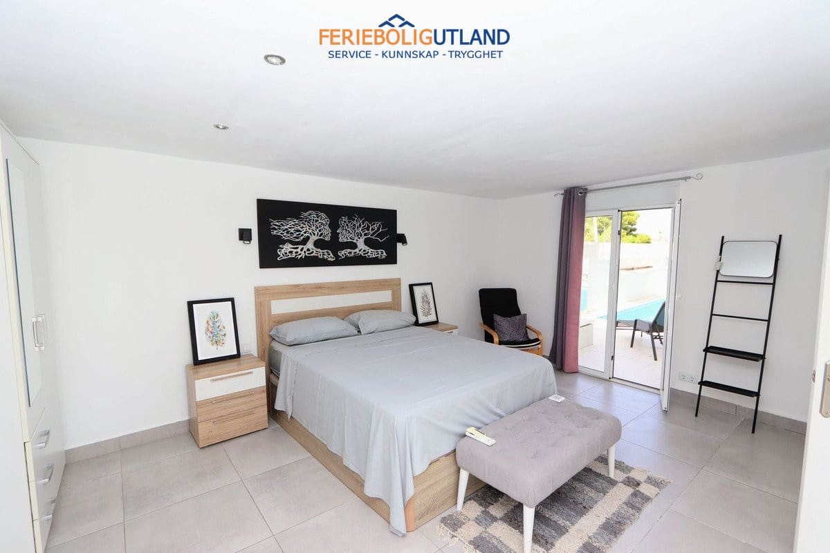 4 chambre Villa/Maison à vendre à Los Balcones avec piscine garage - 525 000 € (Ref: 10095475)