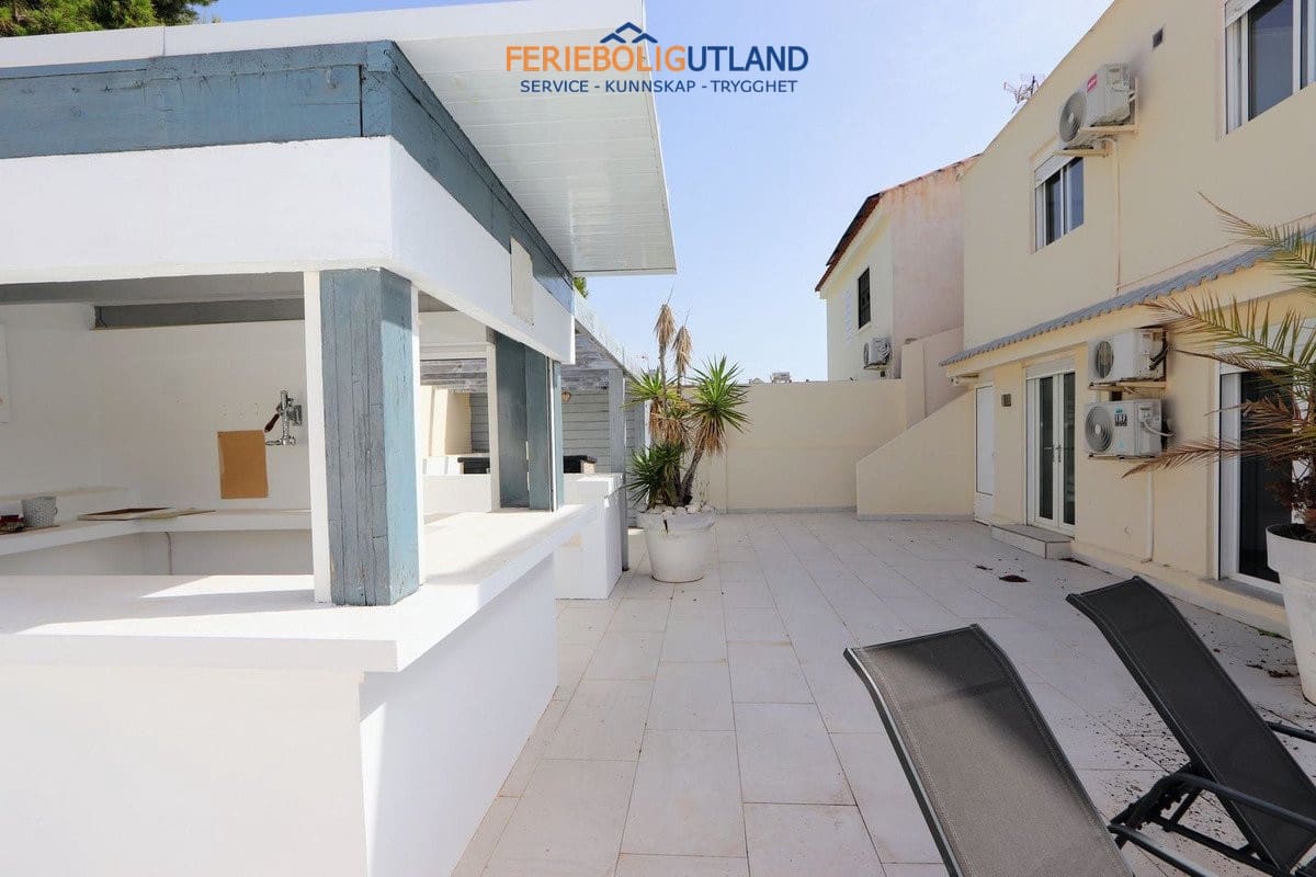 4 chambre Villa/Maison à vendre à Los Balcones avec piscine garage - 525 000 € (Ref: 10095475)