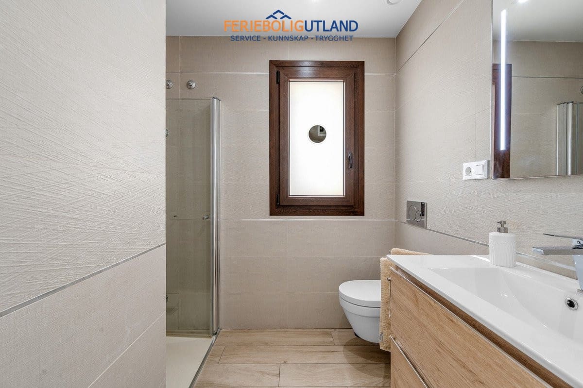 2 soverom Penthouse til salgs i Torrevieja med svømmebasseng garasje - € 295 000 (Ref: 10095713)