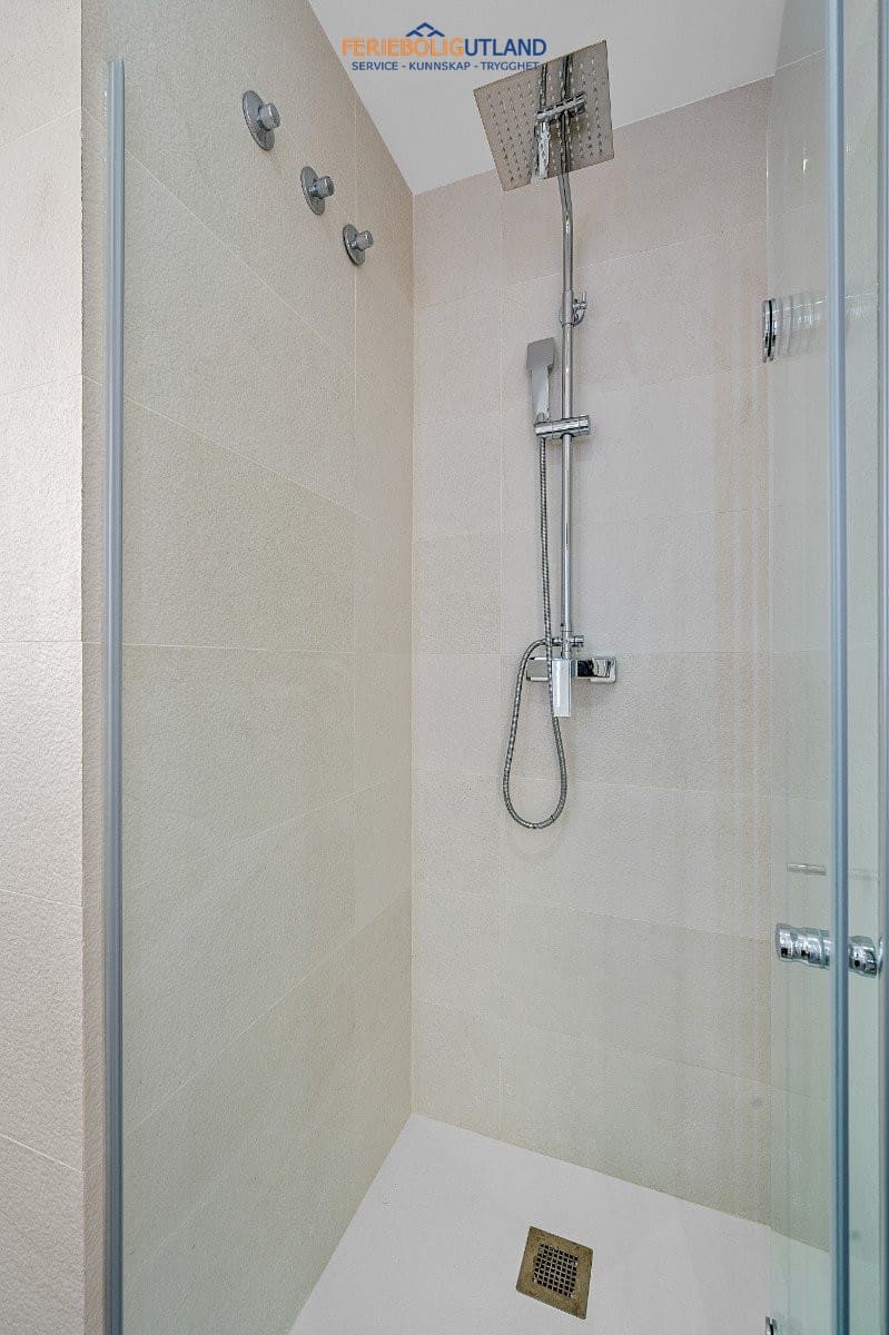 2 soverom Penthouse til salgs i Torrevieja med svømmebasseng garasje - € 295 000 (Ref: 10095713)