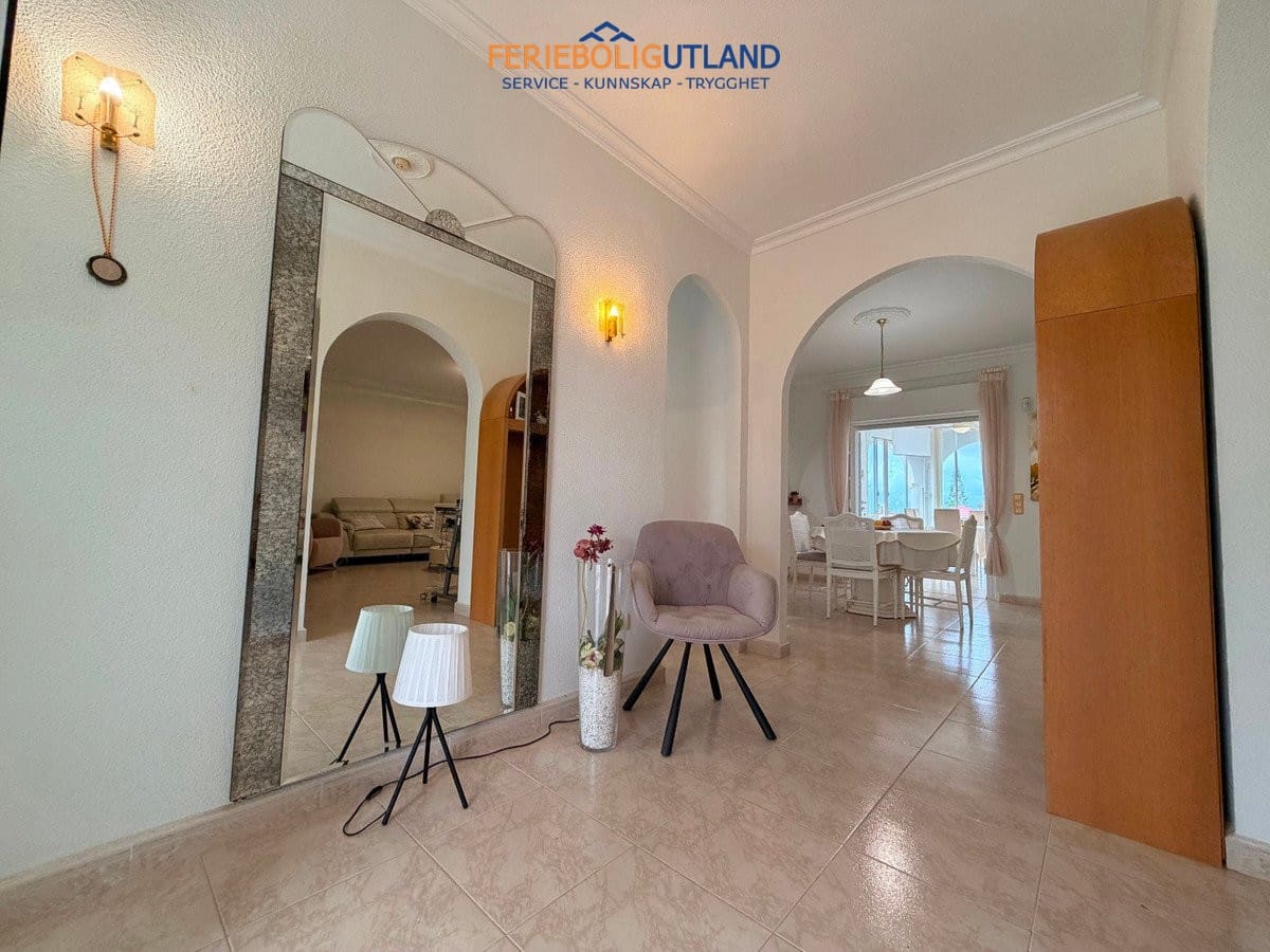 5 soverom Villa til salgs i Ciudad Quesada med svømmebasseng garasje - € 770 000 (Ref: 10095714)