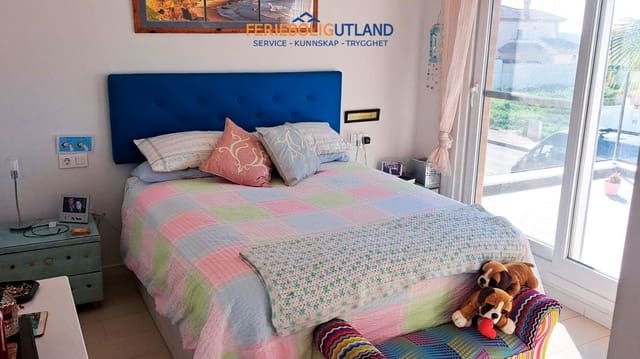 3 soveværelse Villa til salg i Pilar de la Horadada ciudad, Pilar de la Horadada med swimmingpool garage - € 450.000 (Ref: 10098620)