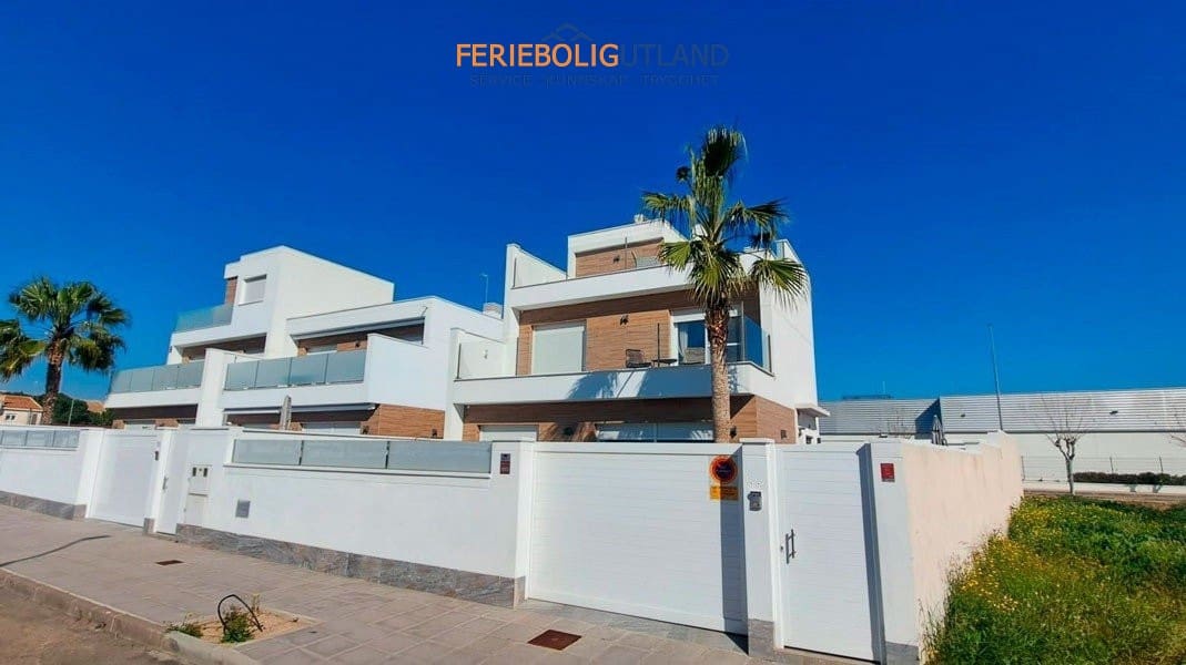 3 soveværelse Villa til salg i Pilar de la Horadada med swimmingpool garage - € 450.000 (Ref: 10098620)
