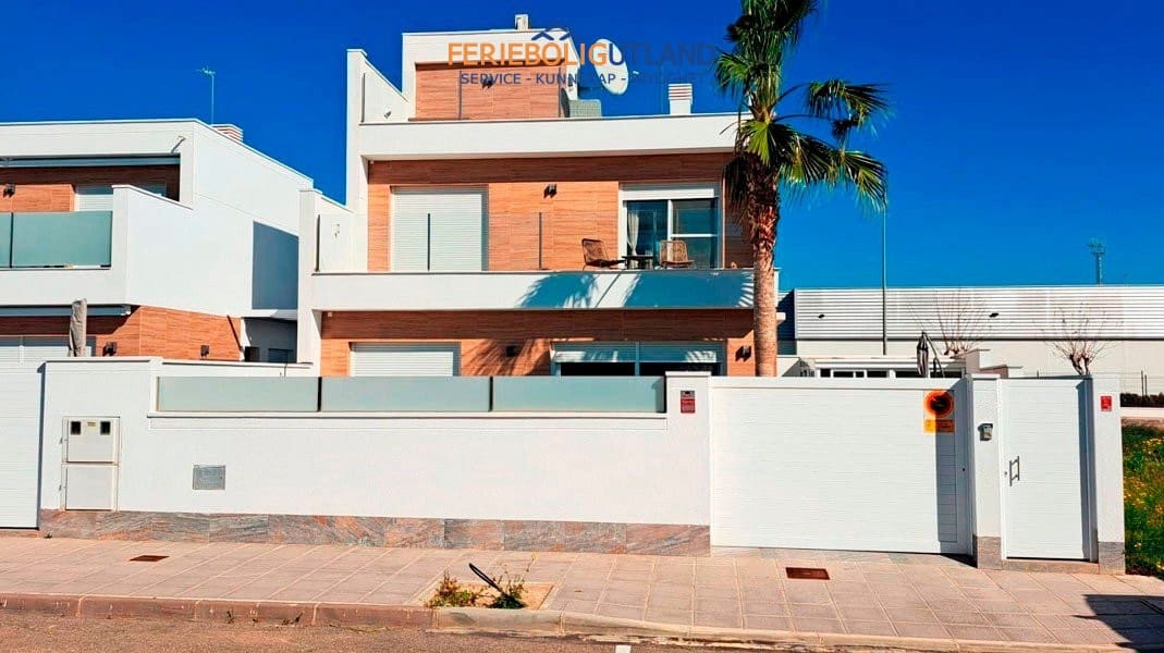 3 soveværelse Villa til salg i Pilar de la Horadada med swimmingpool garage - € 450.000 (Ref: 10098620)