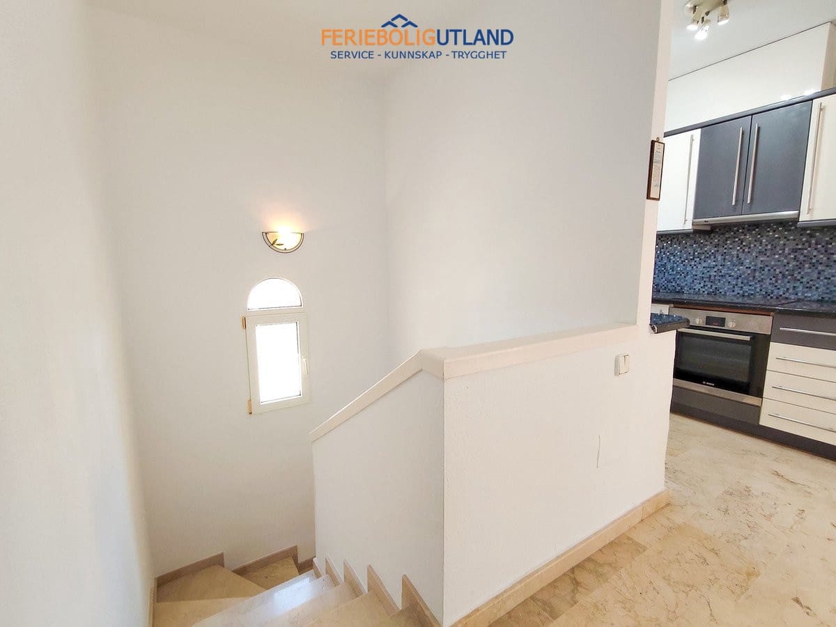 3 soverom Villa til salgs i Villamartin med svømmebasseng garasje - € 430 000 (Ref: 10100531)