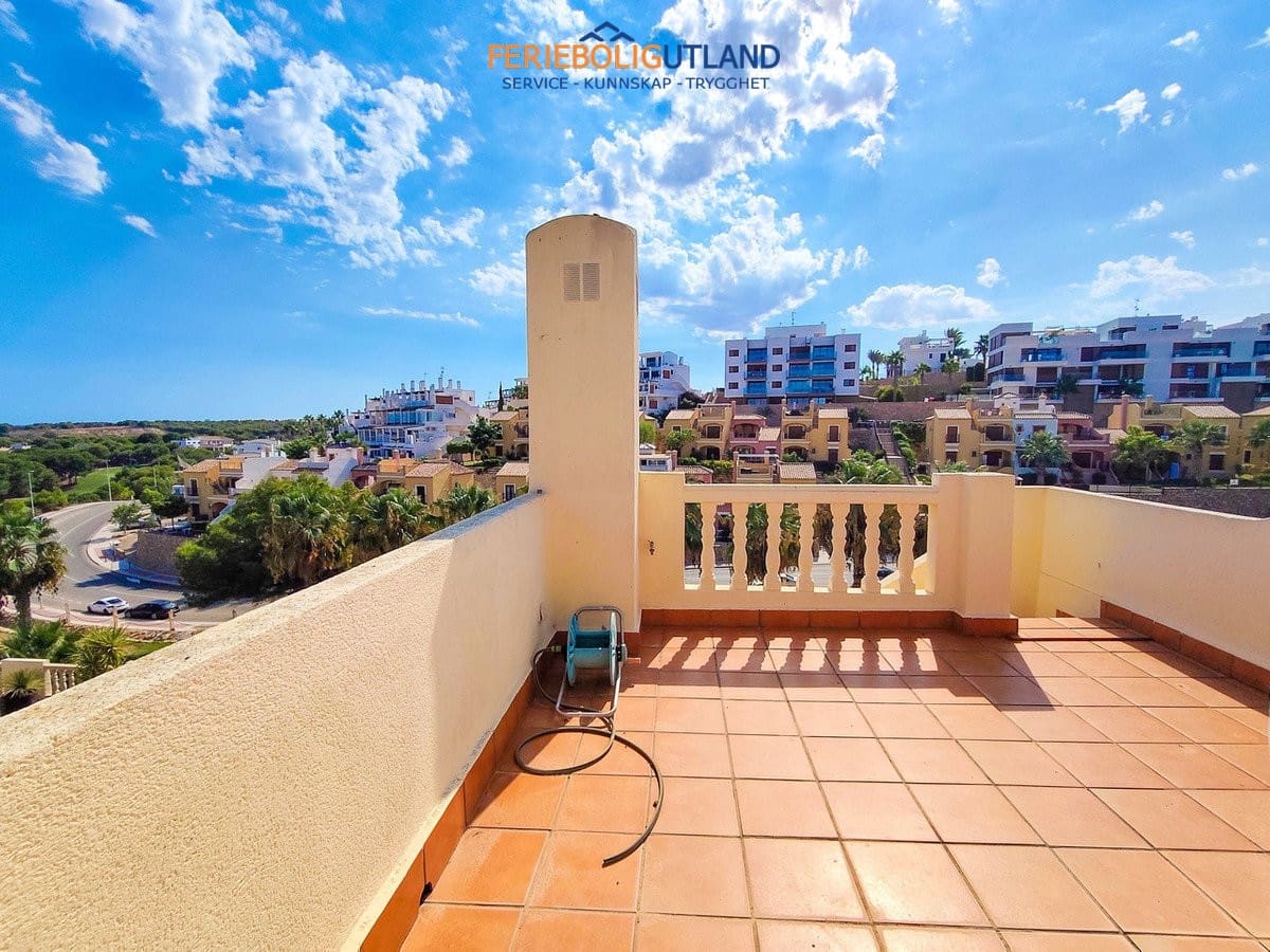 3 soverom Villa til salgs i Villamartin med svømmebasseng garasje - € 430 000 (Ref: 10100531)