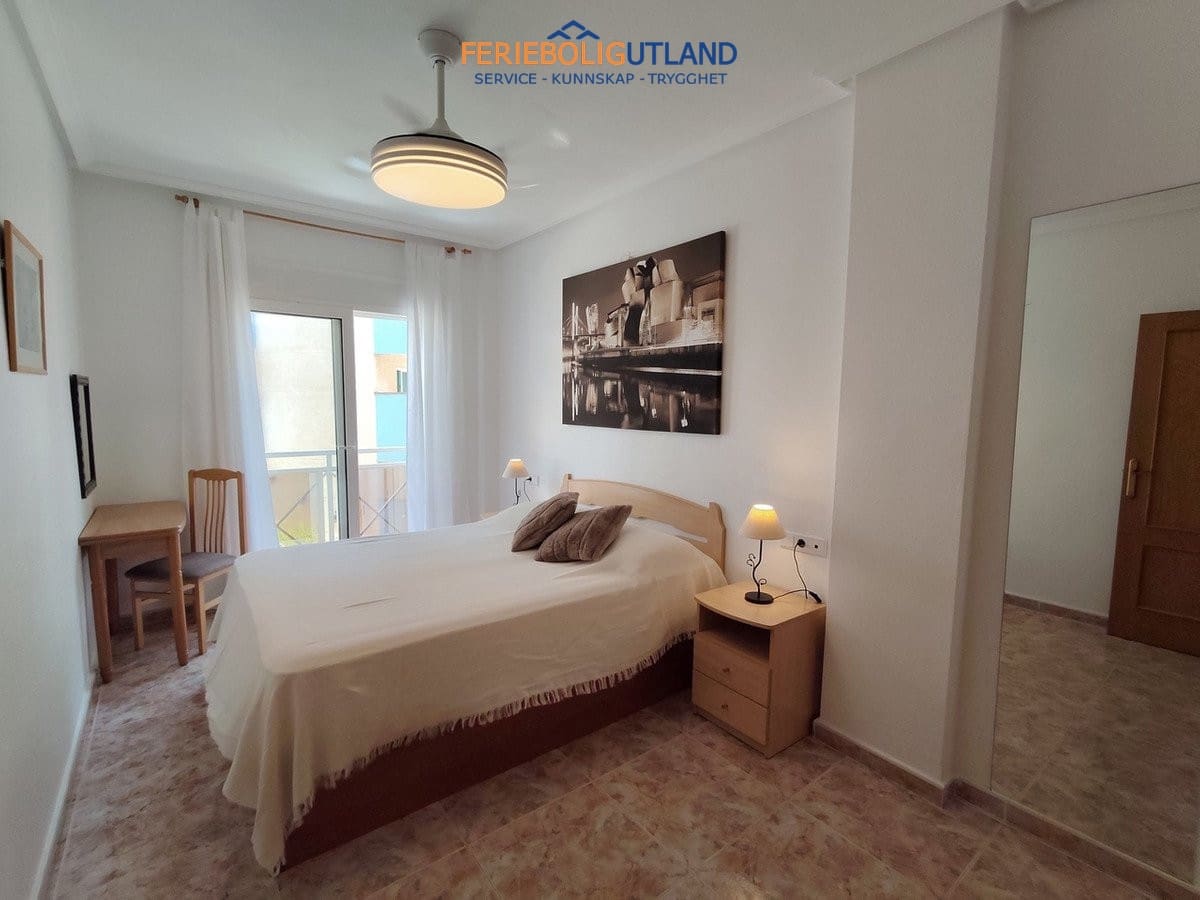Apartamento de 2 habitaciones en Cabo Roig en venta con piscina garaje - 229.995 € (Ref: 10100532)