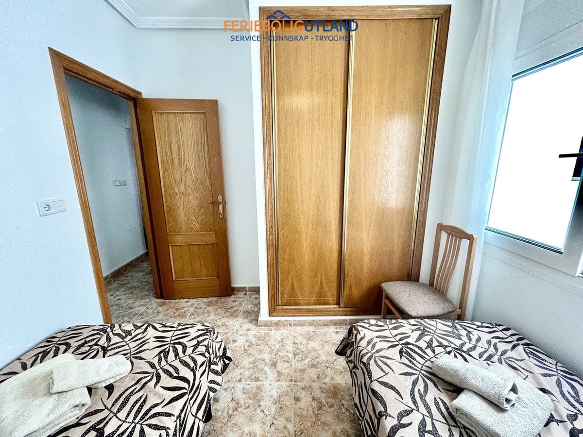 Apartamento de 2 habitaciones en Cabo Roig en venta con piscina garaje - 229.995 € (Ref: 10100532)