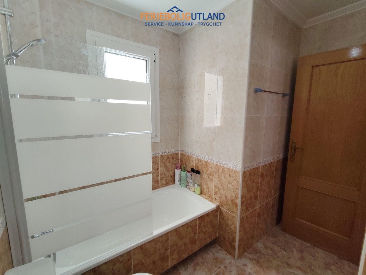 Apartamento de 2 habitaciones en Cabo Roig en venta con piscina garaje - 229.995 € (Ref: 10100532)